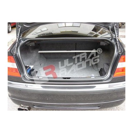 Barra refuerzo torretas trasera Ultra Racing BMW 3-Series E46 todos incluído M3