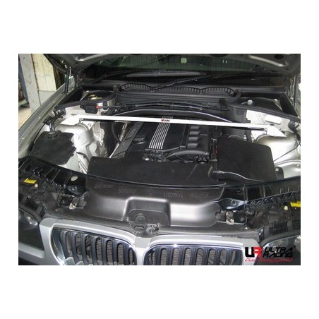 Barra refuerzo torretas delantera Ultra Racing BMW E83 X3 2.5 03+