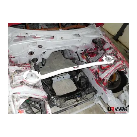 Barra refuerzo torretas Ultra Racing Mazda RX7 FD 93-97