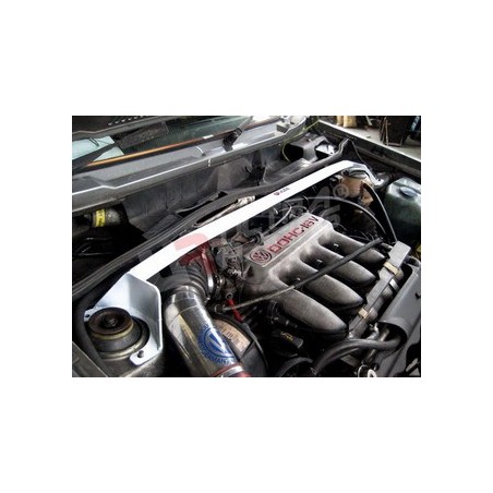 Barra refuerzo torretas Ultra Racing VW Golf I (Drilling Req.)