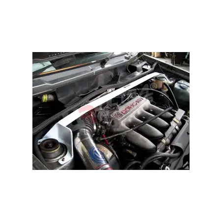 Barra refuerzo torretas Ultra Racing VW Golf I (Drilling Req.)