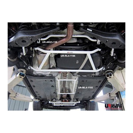 Refuerzo paralelogramo subchásis trasero Ultra Racing VW Golf 6 2.0+ Scirocco & Audi A3 8P