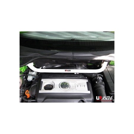 Barra refuerzo torretas Ultra Racing VW Scirocco 08+ 2.0T