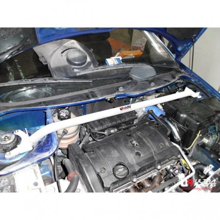 Barra refuerzo torretas delanteras Ultra Racing Peugeot 206 / 206 CC 1.6