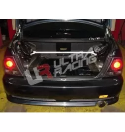 Barra refuerzo torretas traseras Ultra Racing Lexus IS200/RS200