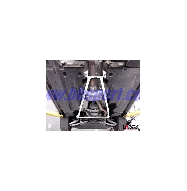 Refuerzo 4 puntos subchásis intermedio Ultra Racing Audi A5 y A4 B8 2.0 TFSI Refuerzo 4 puntos subchásis intermedio Ultra Racing Audi A5 y A4 B8 2.0 TFSI