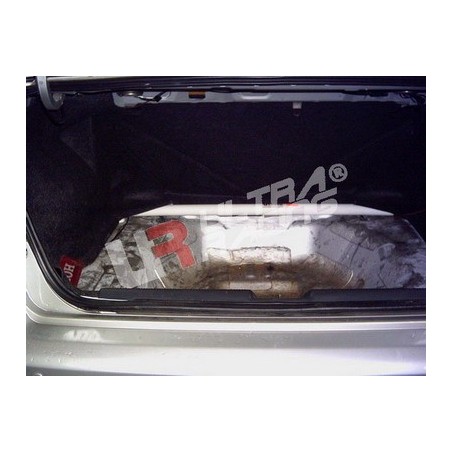 Barra refuerzo torretas trasera Ultra Racing Honda Integra DC5 type R