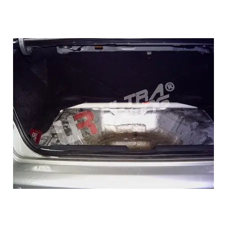 Barra refuerzo torretas trasera Ultra Racing Honda Integra DC5 type R