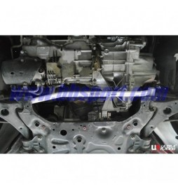 Barra refuerzo subchásis delantero Ultra Racing Ford Focus 2.0 ST MK3 2012-