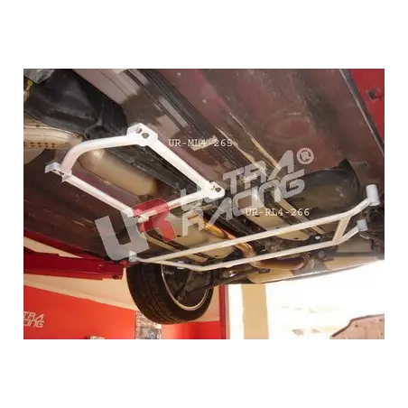 Refuerzo paralelogramo subchásis intermedio Ultra Racing Mazda RX8