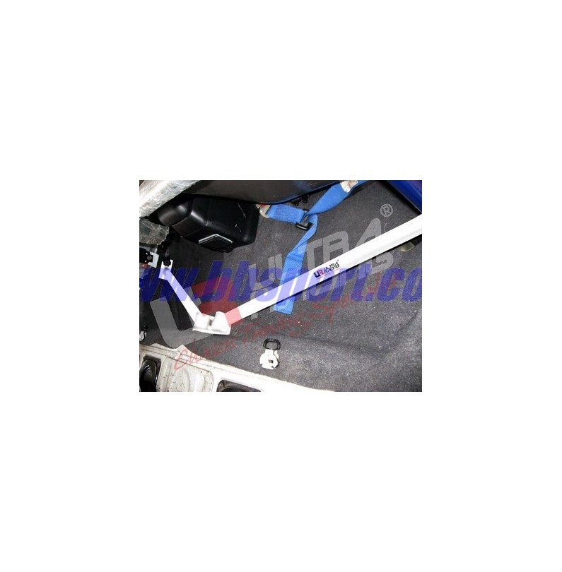 Barra refuerzo trasera cross bar Ultra Racing Mitsubishi Lancer EVO 4 Barra refuerzo trasera cross bar Ultra Racing Mitsubishi Lancer EVO 4