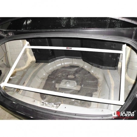 Barra refuerzo torretas trasera 4 puntos Ultra Racing Mitsubishi Lancer EVO 10