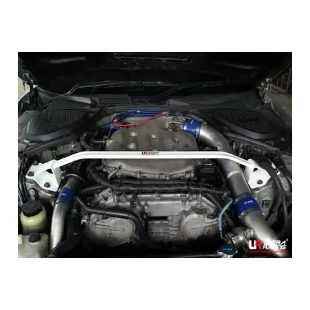 Barra refuerzo torretas delanteras Ultra Racing 350Z Z33