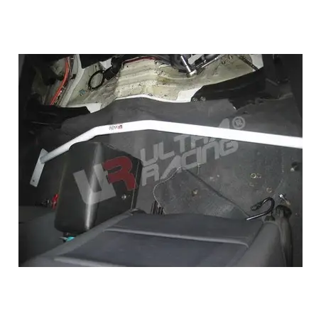 Barra refuerzo interior room bar Ultra Racing Nissan Skyline GT-R34 4WD