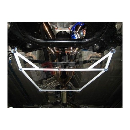 Refuerzo intermedio subchásis Ultra Racing Nissan GTR 35
