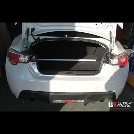 Barra refuerzo torretas traseras Ultra Racing Subaru BRZ/ Toyota GT86