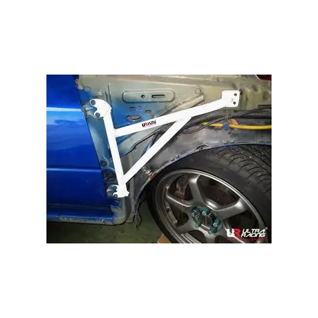 Set refuerzos aletas fenders Ultra Racing Subaru Impreza GC8 94-01