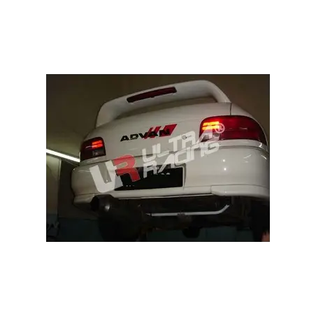 Barra refuerzo subchásis trasero Ultra Racing Subaru Impreza GC8 94-01
