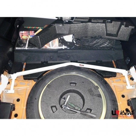 Barra refuerzo torretas traseras Ultra Racing Subaru XV 2.0 2012