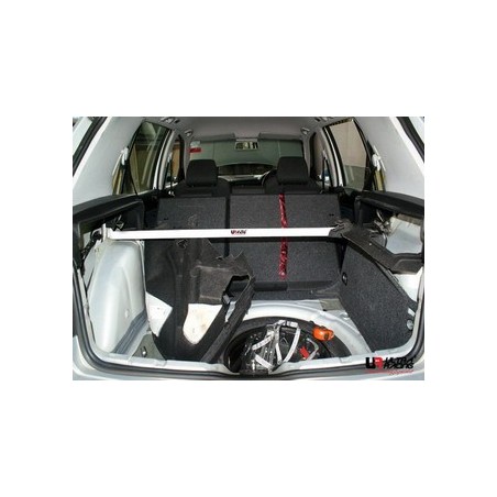 Barra de refuerzo torretas traseras Ultra Racing VW Golf 4 97-06 1.8 2WD sólo