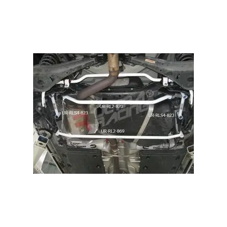 Barra refuerzo subchásis trasera posterior Ultra Racing VW Golf 5 GTI