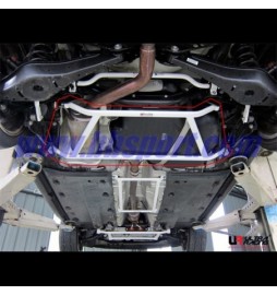 Refuerzo paralelogramo subchásis trasero Ultra Racing VW Golf 6 R