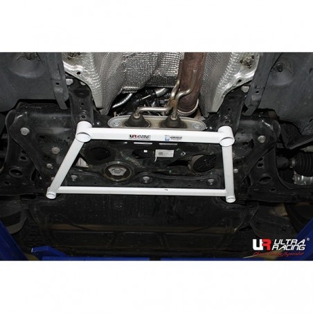 Refuerzo paralelogramo subchásis delantero Ultra Racing VW Golf 7 2.0 TDI
