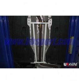 Refuerzo paralelogramos subchásis intermedio Ultra Racing VW Golf 7 2.0 TDI  Audi A3 8V 2.0 TDI