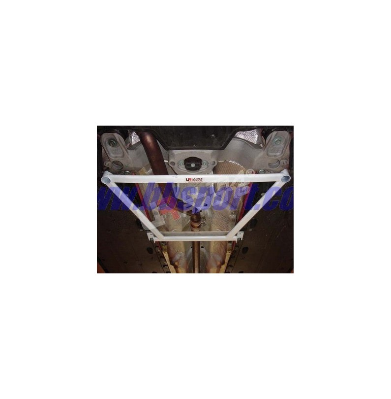 Refuerzo paralelogramo subchásis delantero Ultra Racing Audi A4 B7 2.0 FSI Refuerzo paralelogramo subchásis delantero Ultra Racing Audi A4 B7 2.0 FSI
