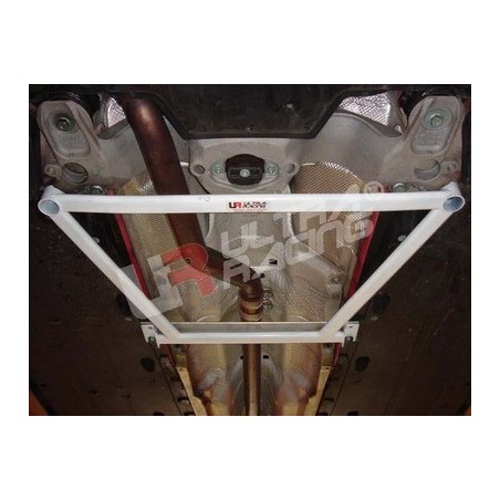 Refuerzo paralelogramo subchásis delantero Ultra Racing Audi A4 B7 2.0 FSI