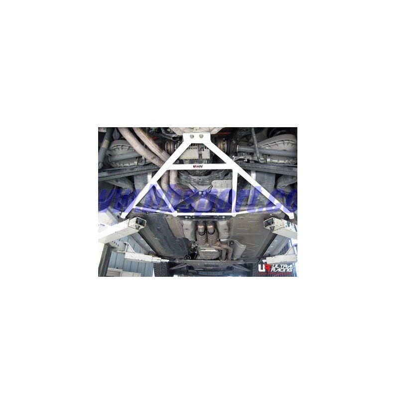 Refuerzo paralelogramo 6 puntos subchasis trasero Ultra Racing BMW E85 Z4 2.5 02+ Refuerzo paralelogramo 6 puntos subchasis trasero Ultra Racing BMW E85 Z4 2.5 02+