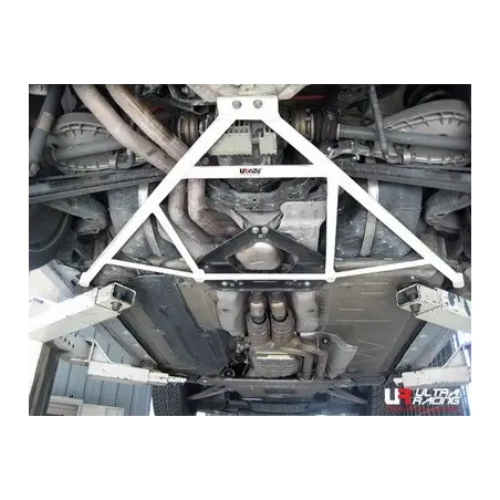 Refuerzo paralelogramo 6 puntos subchasis trasero Ultra Racing BMW E85 Z4 2.5 02+