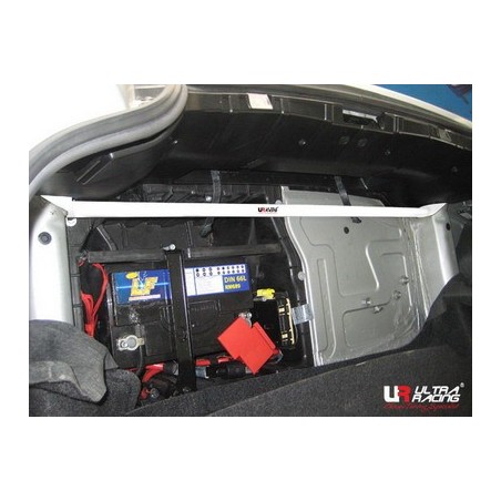 Barra refuerzo torretas trasera Ultra Racing BMW Z4 E84