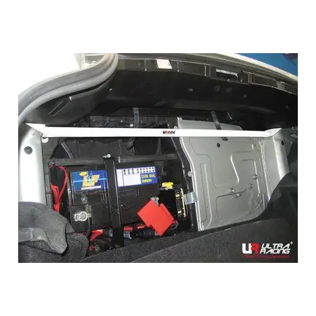 Barra refuerzo torretas trasera Ultra Racing BMW Z4 E84