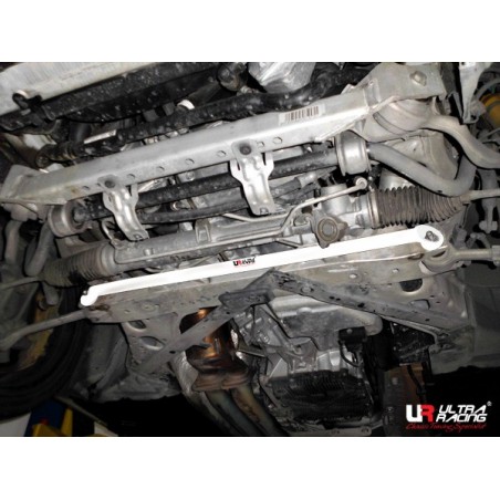Barra Refuerzo inferior subchásis delt. BMW E92 335i sólo Ultra Racing BMW M3 E92
