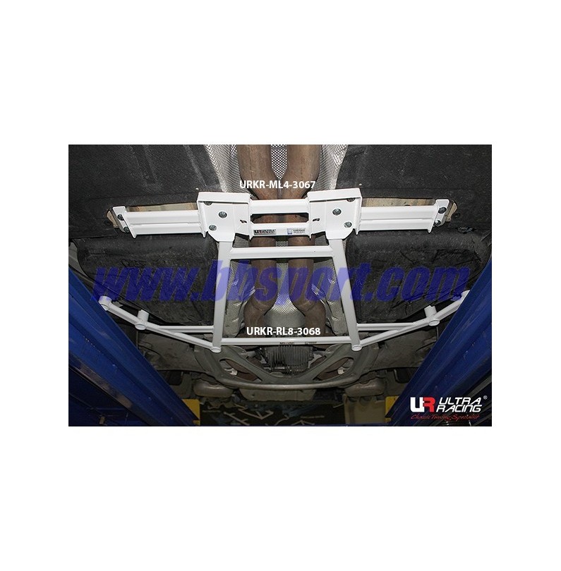 Refuerzo intermedio subchásis Ultra Racing BMW M5 F10