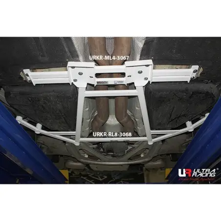 Refuerzo intermedio subchásis Ultra Racing BMW M5 F10