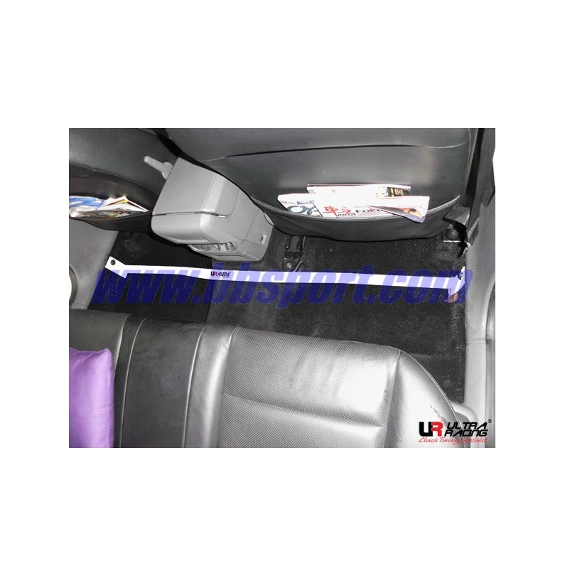 Ford Focus MK2 1.8 UltraRacing 2-Point Roombar 2137 Ford Focus MK2 1.8 UltraRacing 2-Point Roombar 2137