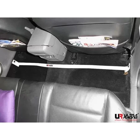 Ford Focus MK2 1.8 UltraRacing 2-Point Roombar 2137