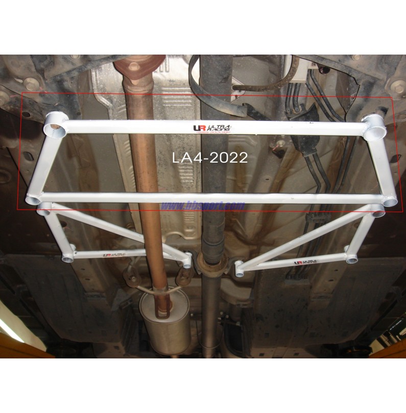 Honda CRV 2.4 07+ 4WD Ultraracing 4-Point Front H-Brace Honda CRV 2.4 07+ 4WD Ultraracing 4-Point Front H-Brace