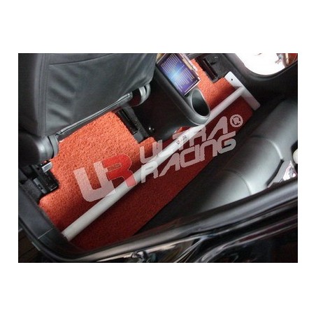 Honda Integra 01-06 DC5 UltraRacing 2-Point Room Bar