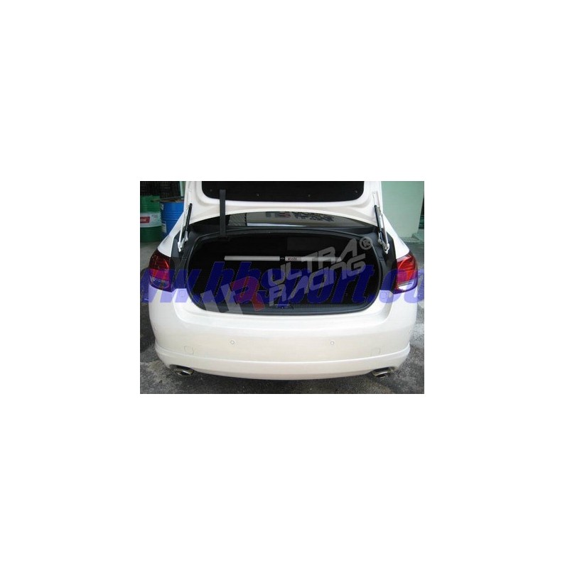 Toyota Mark X 04-09 2.5 UltraRacing Rear Upper Strutbar Toyota Mark X 04-09 2.5 UltraRacing Rear Upper Strutbar