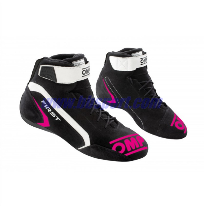 BOTINES OMP FIRST RACE my2021 FIA8856-2018 negro/fucsia