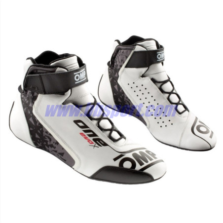 BOTINES OMP ONE EVO BLANCO FIA8856-2018