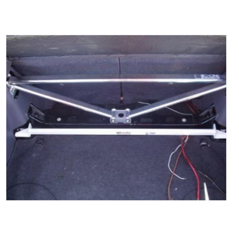 Barra refuerzo chásis maletero Ultra Racing UR-RE2-580 Toyoya Celica T23 2000- Barra refuerzo chásis maletero Ultra Racing UR-RE2-580 Toyoya Celica T23 2000-