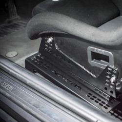 Fijaciones laterales universales NISUBA para asiento baquet