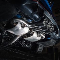 Escape desde el flexible delantero Cobra Sport Honda Civic Type R FK8 (2017-2022)